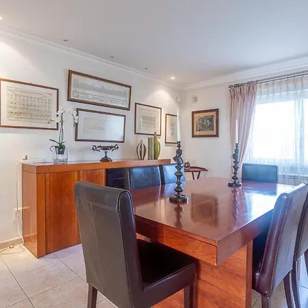 Alegre Villa Fernão Ferro